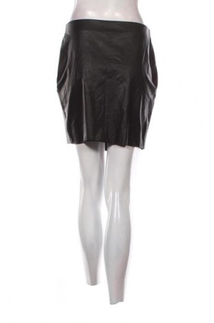 Szoknya Gina Tricot, Méret M, Szín Fekete, Ár 4 132 Ft