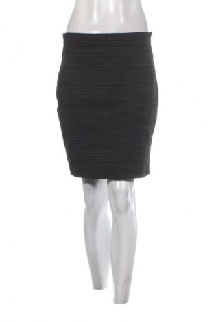 Пола H&M, Размер M, Цвят Черен, Цена 4,60 €