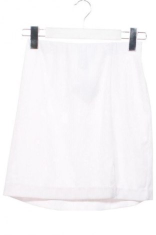 Пола H&M Divided, Размер XS, Цвят Бял, Цена 10,00 €