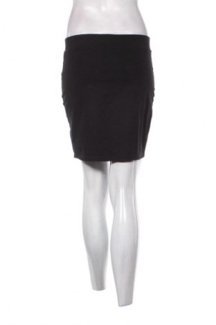 Пола H&M Divided, Размер S, Цвят Черен, Цена 10,00 €