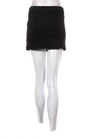 Пола Jennyfer, Размер S, Цвят Черен, Цена 2,55 €