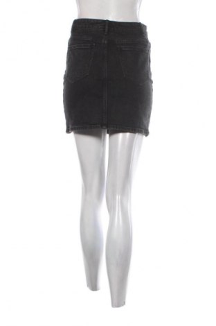 Пола Kiabi, Размер S, Цвят Черен, Цена 5,11 €