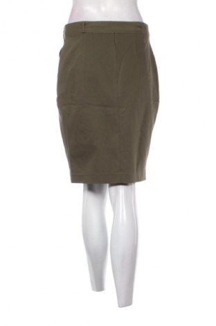 Пола Mohito, Размер M, Цвят Зелен, Цена 15,06 €