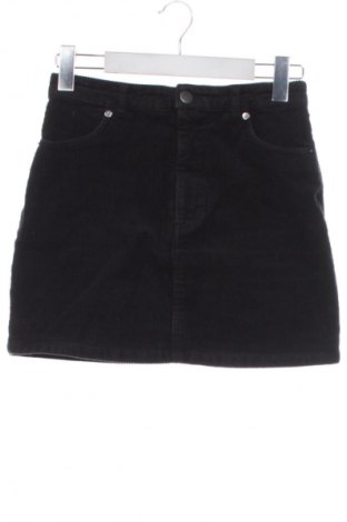 Пола Monki, Размер XS, Цвят Черен, Цена 9,00 €