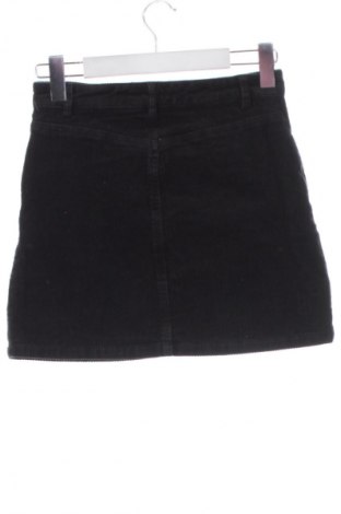 Пола Monki, Размер XS, Цвят Черен, Цена 9,00 €