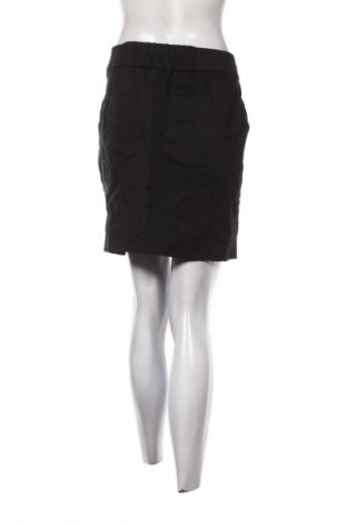 Пола Noisy May, Размер M, Цвят Черен, Цена 4,60 €