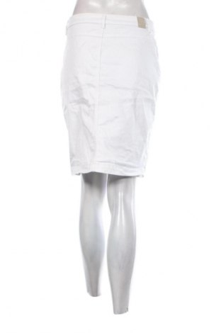 Пола Orsay, Размер M, Цвят Бял, Цена 7,66 €