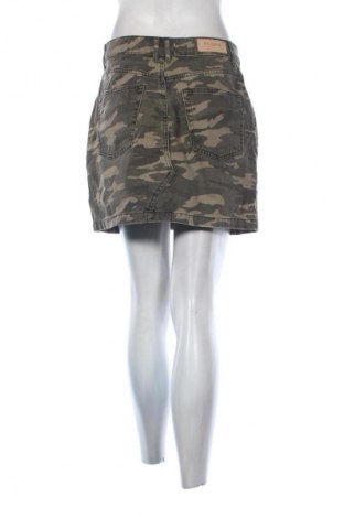 Пола Pull&Bear, Размер M, Цвят Многоцветен, Цена 10,22 €