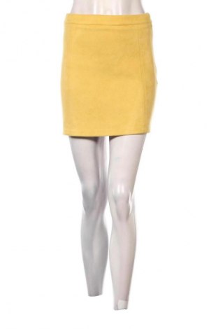 Пола Pull&Bear, Размер S, Цвят Жълт, Цена 4,60 €