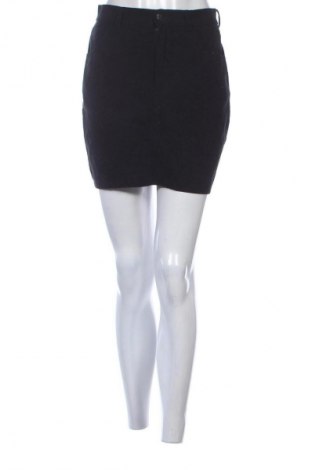 Пола SHEIN, Размер S, Цвят Черен, Цена 10,00 €