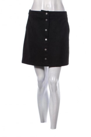 Пола Vero Moda, Размер M, Цвят Черен, Цена 10,23 €