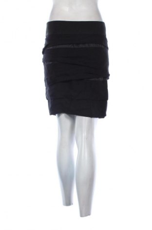 Spódnica Zara, Rozmiar M, Kolor Czarny, Cena 53,99 zł