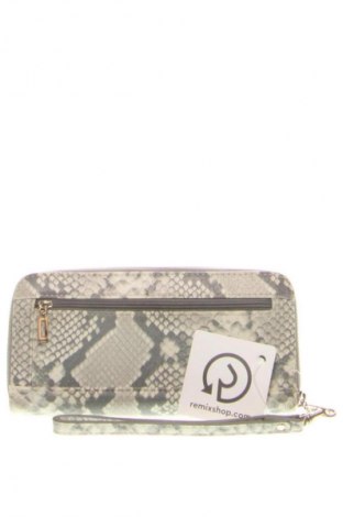 Портмоне Guess, Цвят Многоцветен, Цена 32,70 €