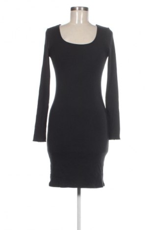 Sukienka Aada Studios, Rozmiar M, Kolor Czarny, Cena 129,99 zł