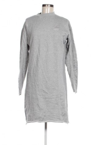 Рокля Adidas Originals, Размер XS, Цвят Сив, Цена 28,63 €
