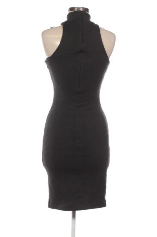 Sukienka Alessa, Rozmiar M, Kolor Czarny, Cena 120,57 zł