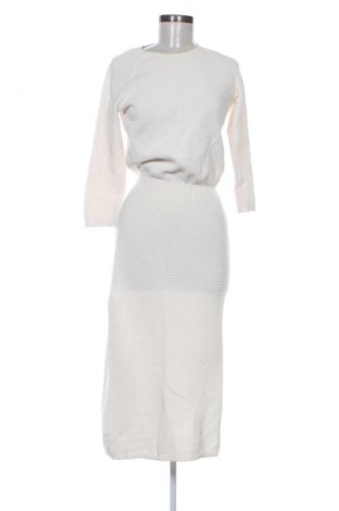 Φόρεμα BOSS, Μέγεθος S, Χρώμα Εκρού, Τιμή 180,54 €