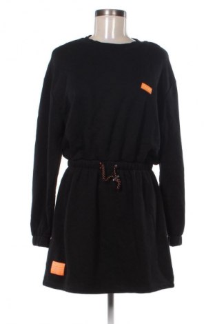 Rochie Bershka, Mărime M, Culoare Negru, Preț 40,99 Lei