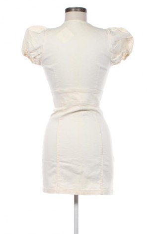 Ruha Bershka, Méret S, Szín Ekrü
, Ár 10 331 Ft