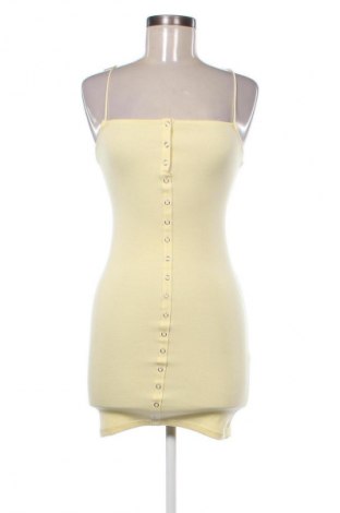 Рокля Bershka, Размер XS, Цвят Жълт, Цена 20,00 €