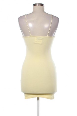 Рокля Bershka, Размер XS, Цвят Жълт, Цена 20,00 €