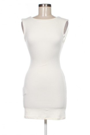 Рокля Bershka, Размер S, Цвят Екрю, Цена 32,21 €