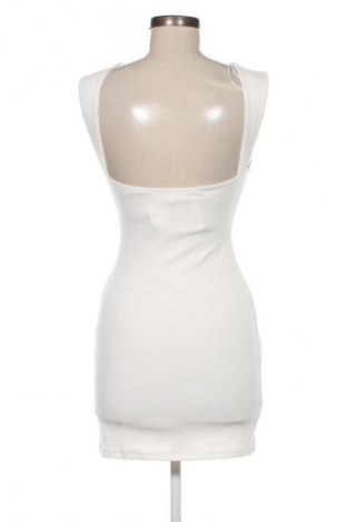 Рокля Bershka, Размер S, Цвят Екрю, Цена 32,21 €