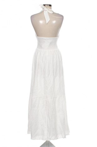 Рокля Bershka, Размер M, Цвят Екрю, Цена 32,21 €