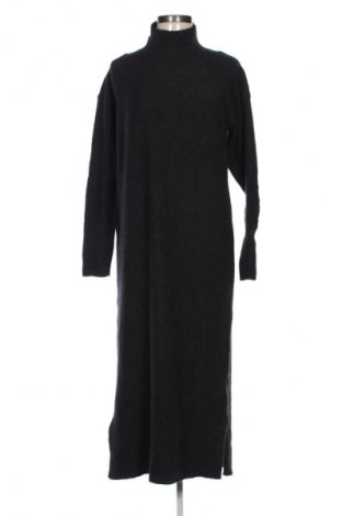 Рокля C&A, Размер XS, Цвят Сив, Цена 13,29 €