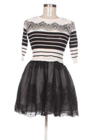 Рокля DKNY, Размер XS, Цвят Многоцветен, Цена 66,00 €