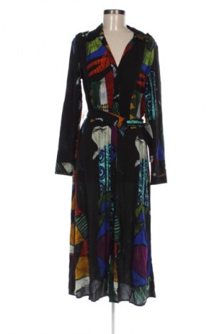 Рокля Desigual, Размер M, Цвят Многоцветен, Цена 96,00 €