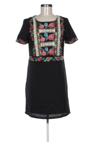Рокля Desigual, Размер M, Цвят Многоцветен, Цена 95,52 €