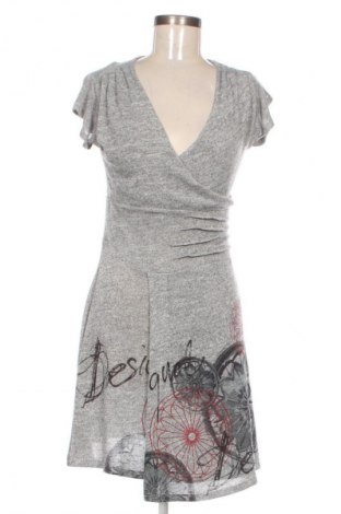 Šaty  Desigual, Velikost L, Barva Šedá, Cena  1 190,00 Kč