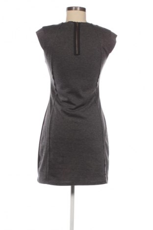 Рокля Desigual, Размер S, Цвят Многоцветен, Цена 42,00 €