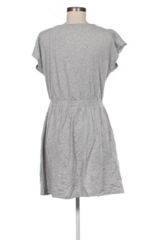 Рокля Edc By Esprit, Размер M, Цвят Сив, Цена 7,66 €