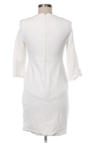 Рокля Elisabetta Franchi, Размер M, Цвят Бял, Цена 112,41 €