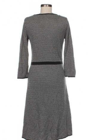 Рокля Esprit, Размер M, Цвят Многоцветен, Цена 11,24 €