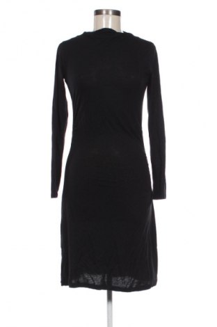 Рокля Filippa K, Размер S, Цвят Черен, Цена 159,69 €