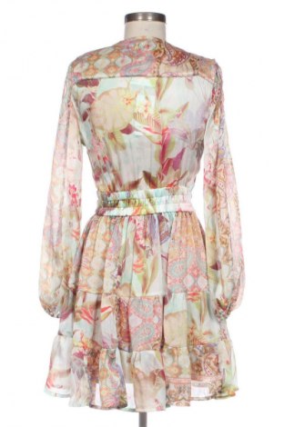 Рокля Guess, Размер S, Цвят Многоцветен, Цена 87,19 €
