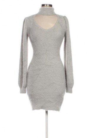 Рокля Guess, Размер XS, Цвят Сив, Цена 36,30 €