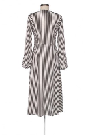 Рокля H&M, Размер S, Цвят Многоцветен, Цена 19,95 €