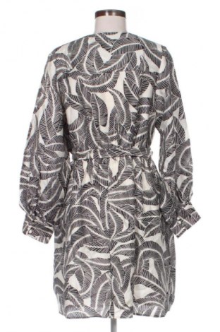 Šaty  H&M, Velikost M, Barva Vícebarevné, Cena  907,00 Kč