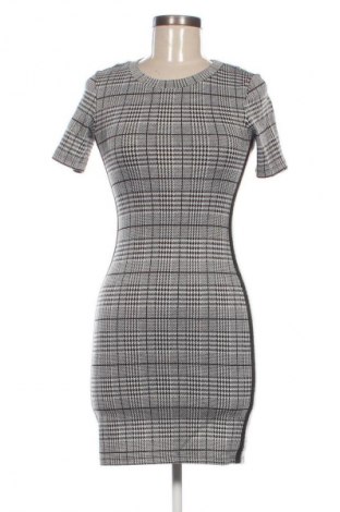 Рокля H&M Divided, Размер M, Цвят Многоцветен, Цена 5,11 €