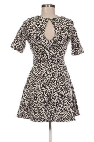 Рокля H&M Divided, Размер M, Цвят Многоцветен, Цена 4,60 €