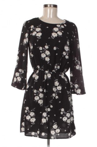 Рокля H&M Divided, Размер M, Цвят Многоцветен, Цена 5,62 €