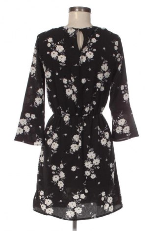 Рокля H&M Divided, Размер M, Цвят Многоцветен, Цена 5,62 €