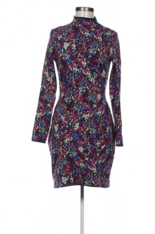 Рокля Hugo Boss, Размер L, Цвят Многоцветен, Цена 69,02 €