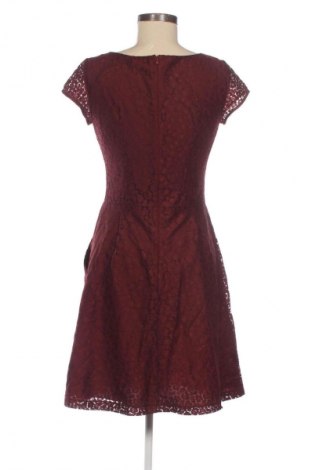 Рокля Hugo Boss, Размер S, Цвят Червен, Цена 284,15 €