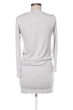 Рокля Katrus, Размер M, Цвят Сив, Цена 20,96 €