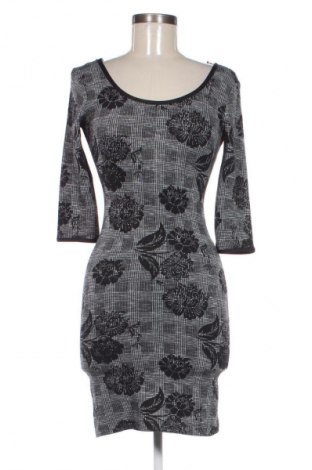 Sukienka La faba, Rozmiar S, Kolor Kolorowy, Cena 131,57 zł